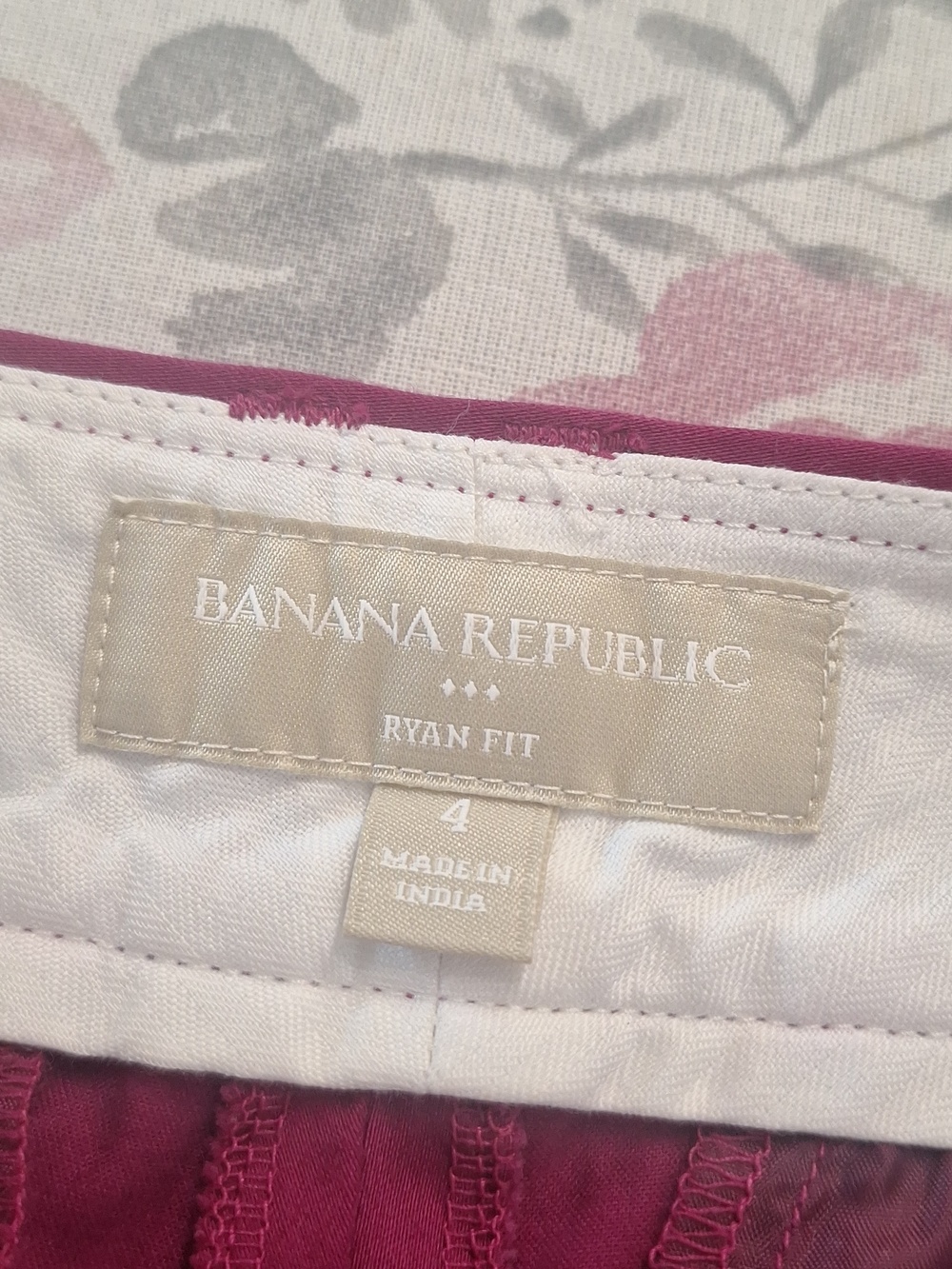 Banana Republic Ryan Fit Dark Fushia Capris - Picture 7 of 8